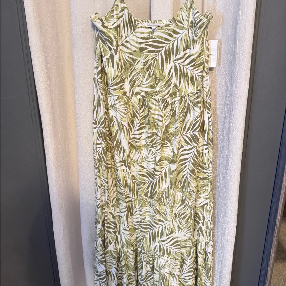 Green Leaf Print Maxi Dress